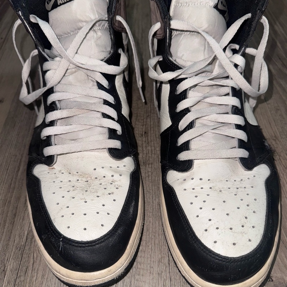 Nike Men's Black and White High-Top Sneakers